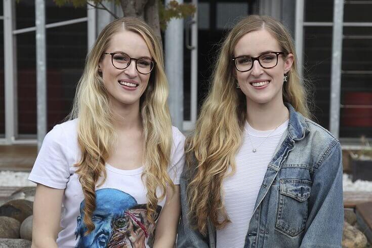 2 sisters