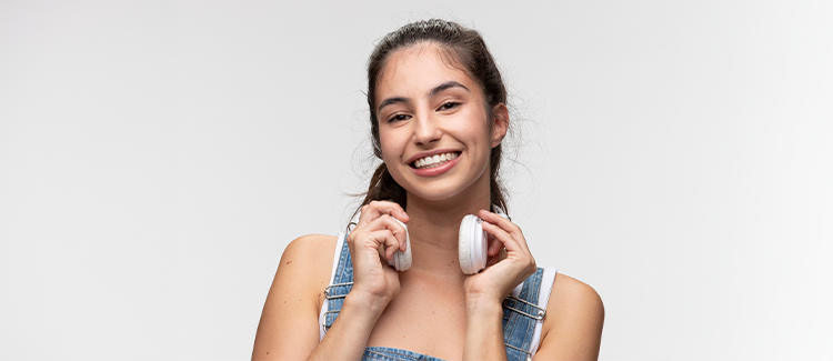 a girl smiling 